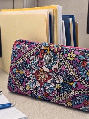 Vera Bradley RFID Turnlock Zip Around Wallet Kaleidoscope Floral Quilted